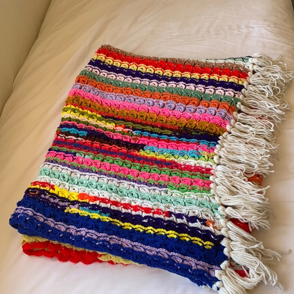 Vintage Granny Roseanne Style Knit Vibrant Afghan - Picture 1 of 5